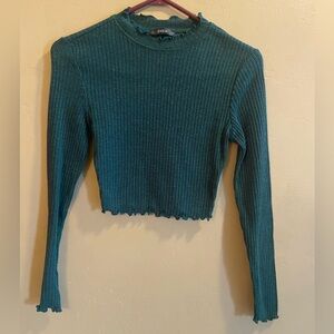 Shein long sleeve cropped sweater size small emerald green
Polyester spandex